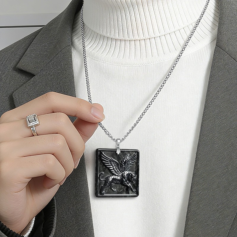 Myanmar Jadeïet Tijger Hanger  - Luxury Gifts Jewelry & Watches Namfleg Mostar recensie en prijs