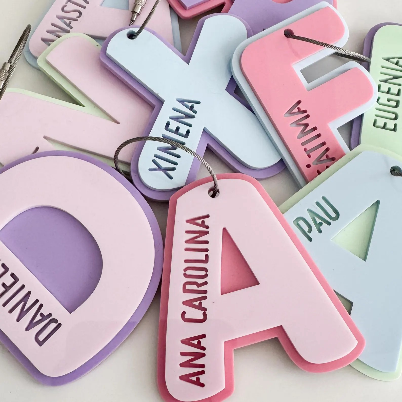 Gepersonaliseerde sleutelhange - Engraved Name Necklace recensie en prijs
