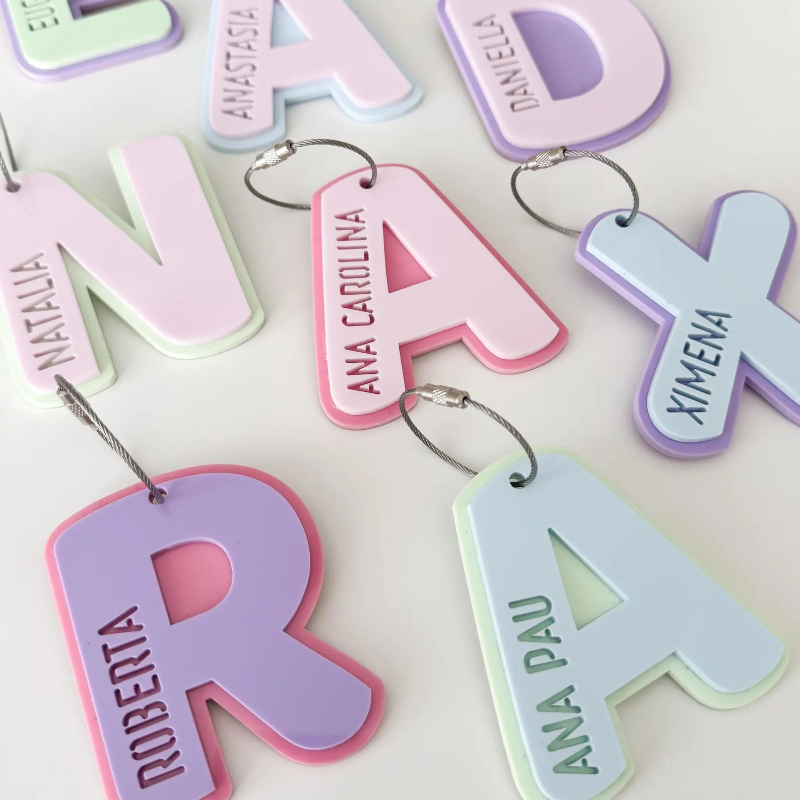 Gepersonaliseerde sleutelhange - Engraved Name Necklace recensie en prijs
